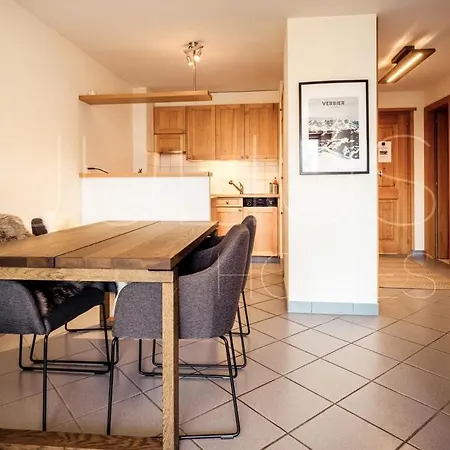 Charming & Golf Retreat In Apartment *